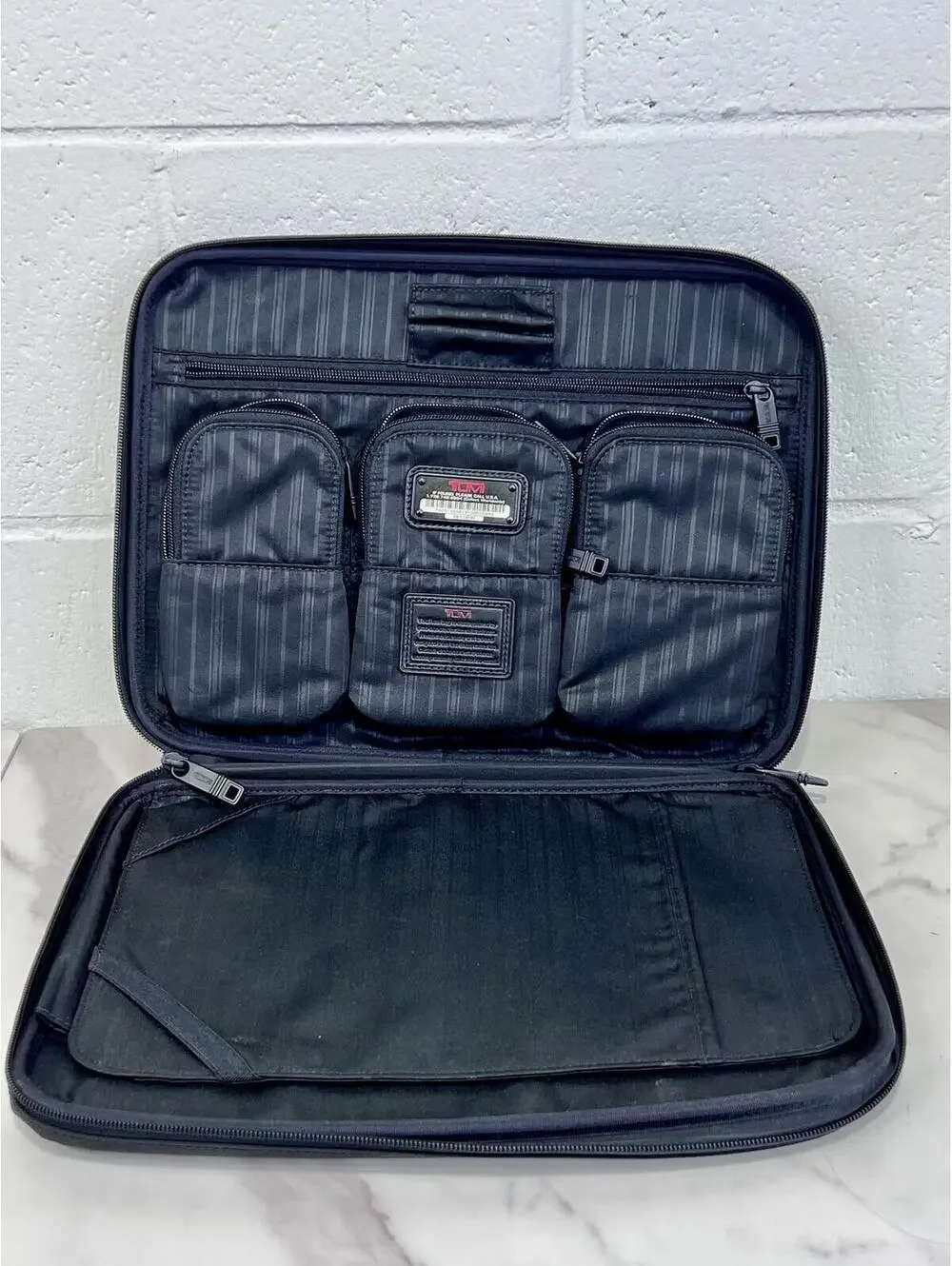 TUMI Black Nylon Laptop Carrying Case Portfolio Sleeve Organizer